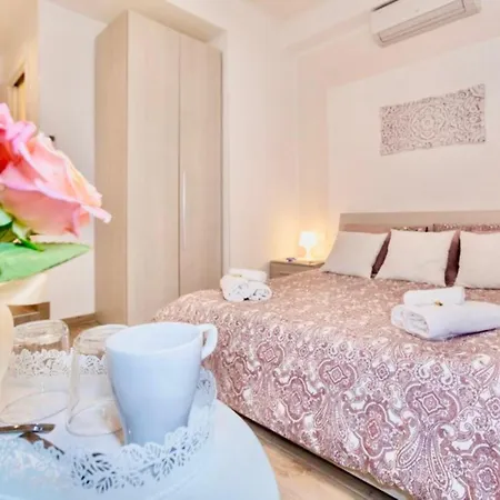 Lovely Nights Rome - Luxury Rooms-3